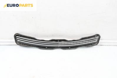 Решетка за Mercedes-Benz E-Class Estate (S210) (06.1996 - 03.2003), комби, позиция: предна
