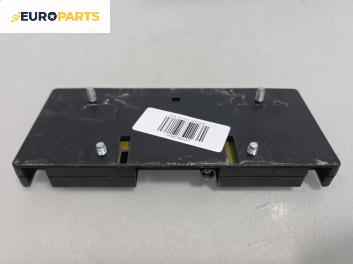 Усилвател антена за Audi A4 Cabrio B7 (04.2002 - 03.2009), № 8H0035225D