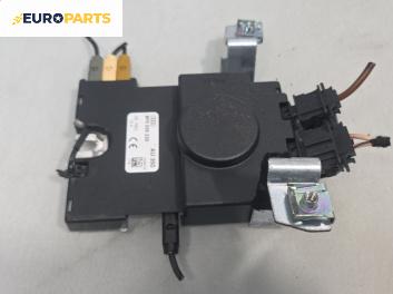 Усилвател антена за Audi A3 Hatchback II (05.2003 - 08.2012), № 8P0035225